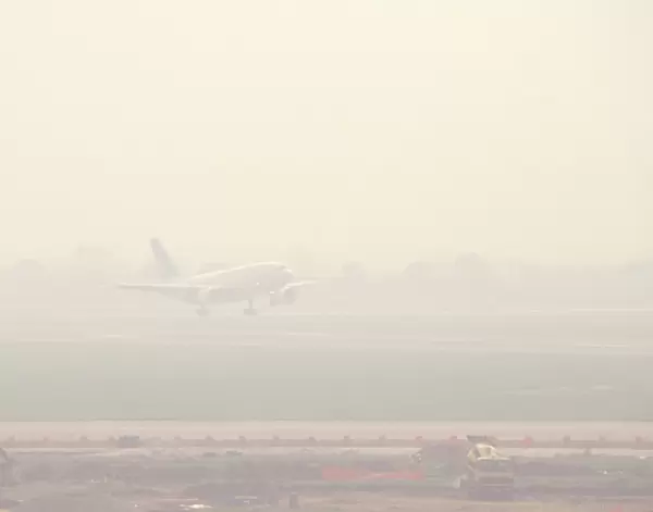 Weather: foggy landing