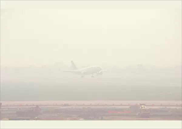Weather: foggy landing