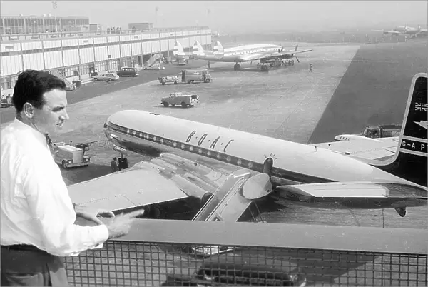 1958 BOAC COmet at new york Idlewild flight