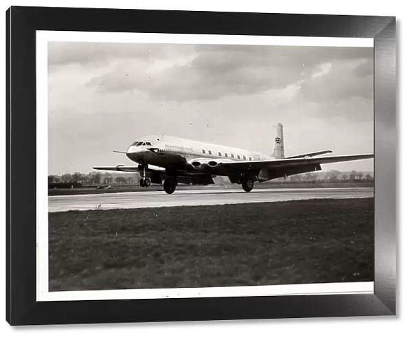 De Havilland Comet on take off