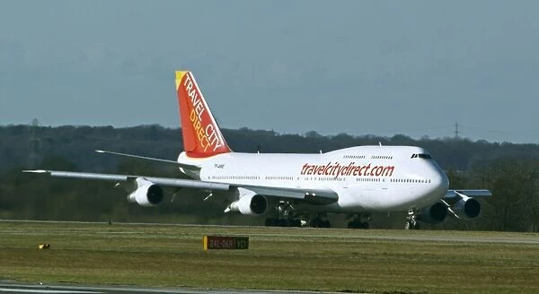 iml_399. TF-AME starts her departure run at Manchester airport