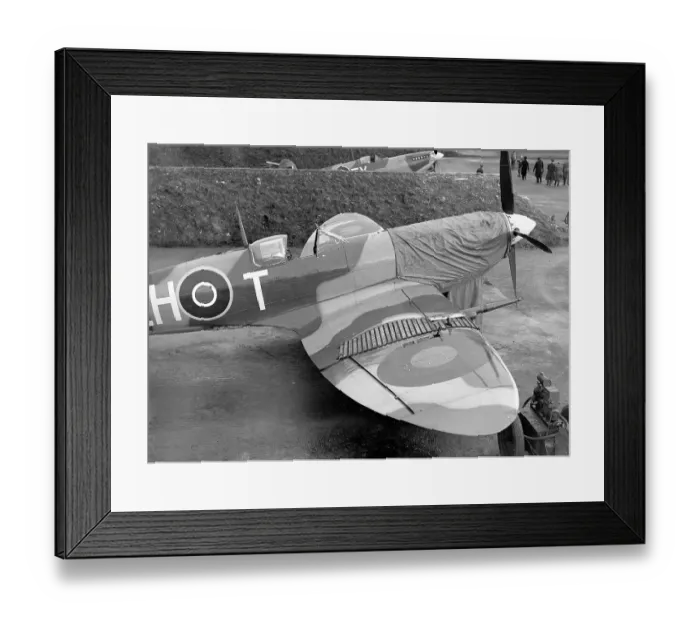 Framed Print : World War II 1939 45, FA 18402s Framed Print : World War II 1939 45, FA 18402s