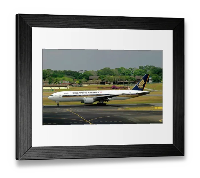 Framed Print : Boeing 777-200 Singapore Airlines