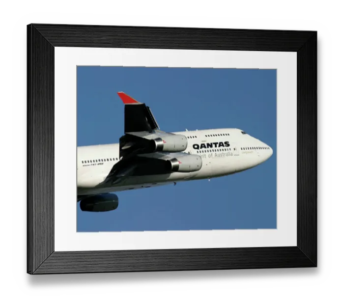 Framed Print : Qantas. 747-400 climbing out of MEL Framed Print : Qantas. 747-400 climbing out of MEL