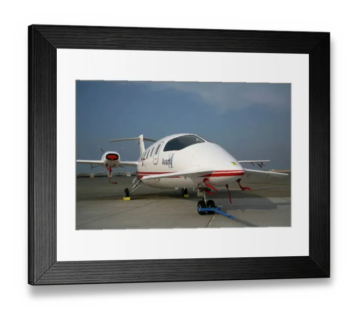 Framed Print : Piaggio Avanti II Framed Print : Piaggio Avanti II