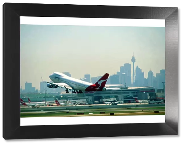Airports: Sydney with Qantas Boeing 747 taking-off