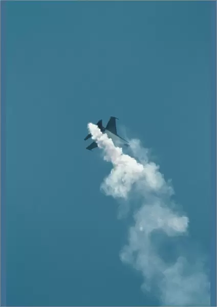 Sukhoi SU27 performing Cobra move