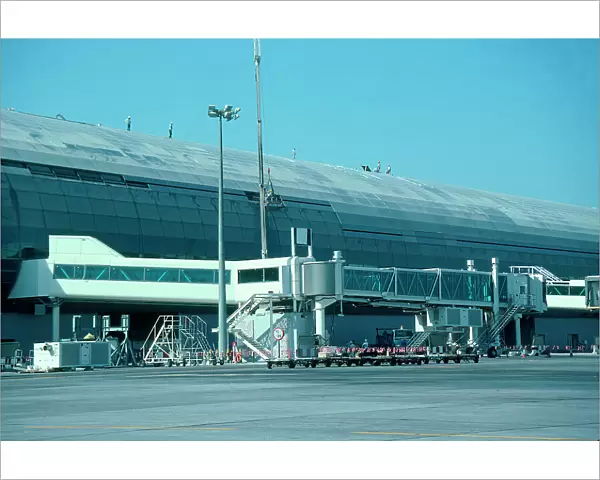 Airports: Dubai