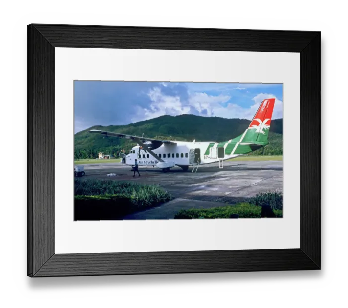Framed Print : Shorts Air Seychelles at Prasline Airport, Seychelles Framed Print : Shorts Air Seychelles at Prasline Airport, Seychelles