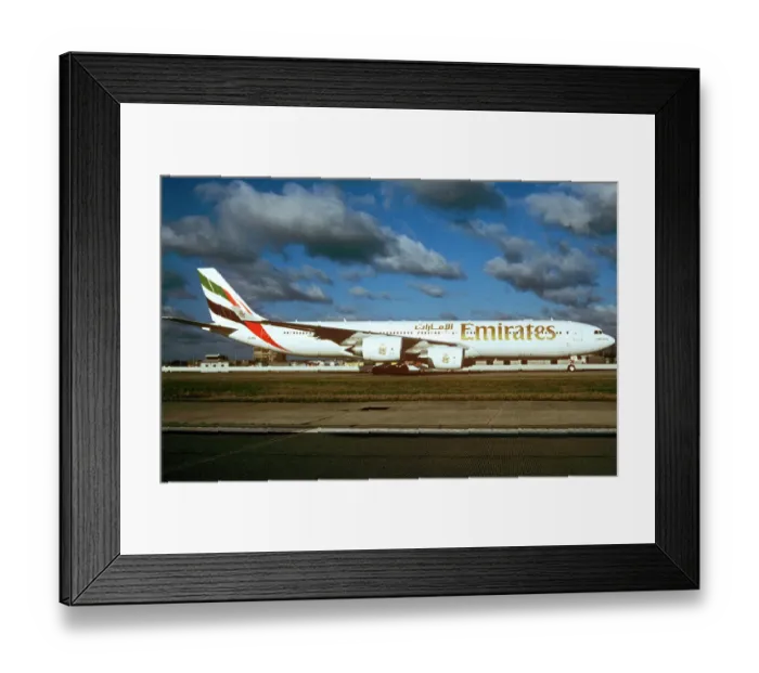 Framed Print : Airbus A340-500 Emirates Framed Print : Airbus A340-500 Emirates
