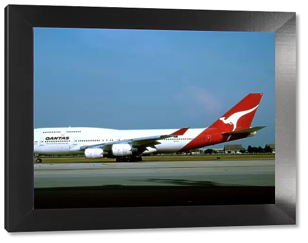 The Flight Collection 020 8652 8888 Boeing 747-400 Qantas (c) Shaw