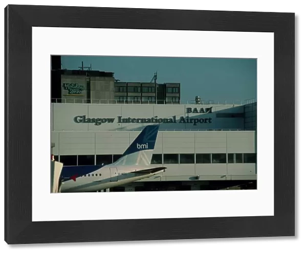 Airport: Glasgow, Scotland
