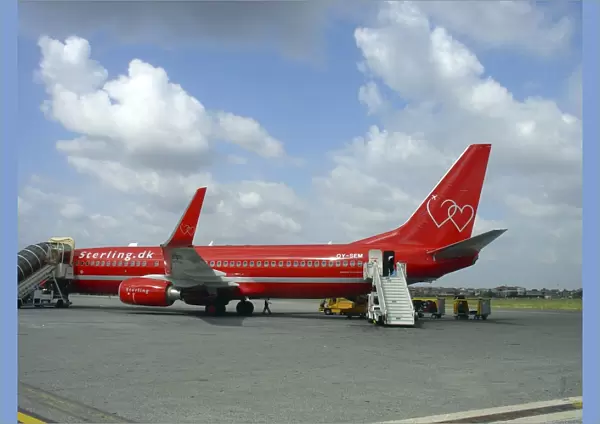 Boeing 737-800 Sterling at Rome Ciampino Airport