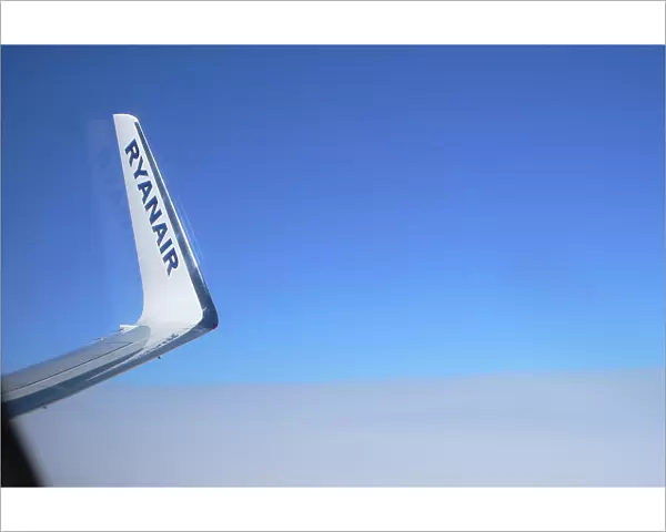 Boeing 737-800 Ryanair logo on winglet