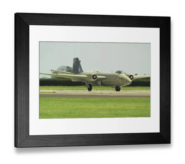 Framed Print : EE Canberra PR9 RAF final farewell Framed Print : EE Canberra PR9 RAF final farewell