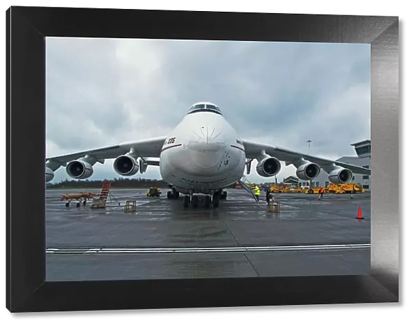 iml_124. The Antonov 225, the words largest aircraft