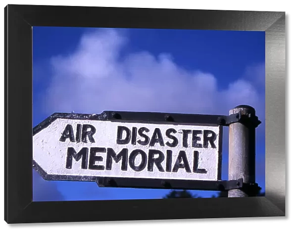 Sign poste to Air India air disaster memorial in Eire