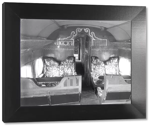 Interior: Handley Page HP42 1930s