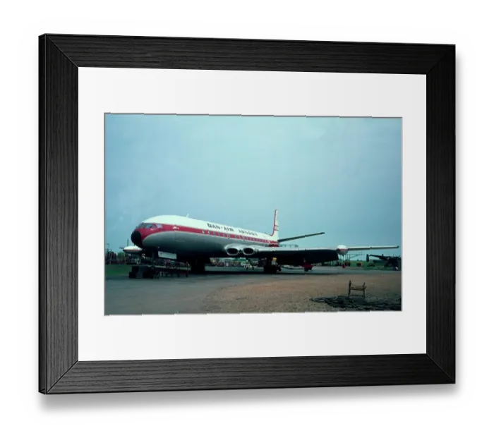 Framed Print : DH Comet Dan Air 1974 Framed Print : DH Comet Dan Air 1974