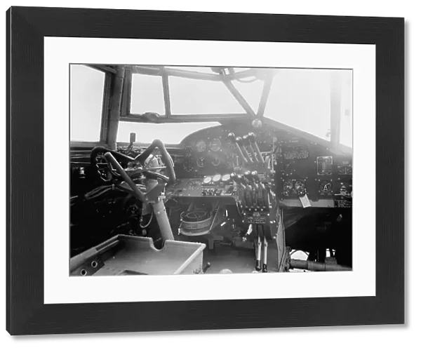 Handley Page Halifax: Cockpit