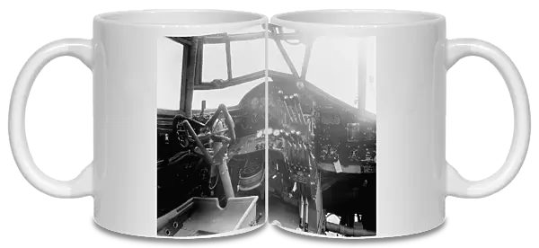Handley Page Halifax: Cockpit