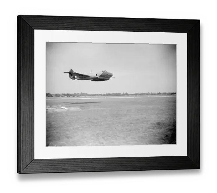 Framed Print : Gloster Meteor MK4 RAF EE530 Tangmere (c) Flight Framed Print : Gloster Meteor MK4 RAF EE530 Tangmere (c) Flight