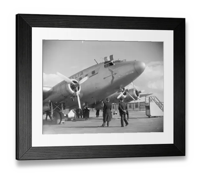 Framed Print : Savoia Marchetti SM95 - 1st London to Rome service