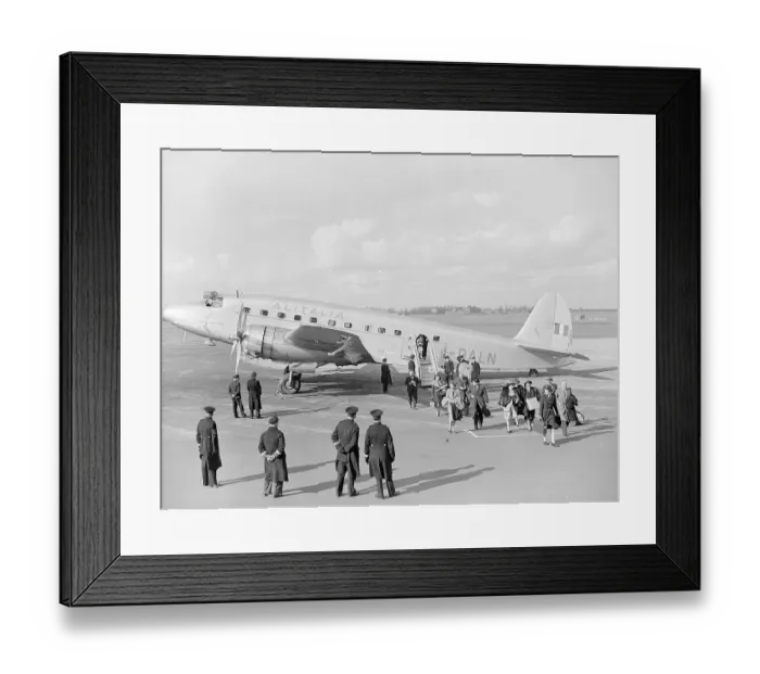 Framed Print : Savoia-Marchetti Alitalia 1948 first Rome to London Service (c) Flight The Flight Collection 020 8652 8888 not to be reproduced without permission or payment Framed Print : Savoia-Marchetti Alitalia 1948 first Rome to London Service (c) Flight The Flight Collection 020 8652 8888 not to be reproduced without permission or payment