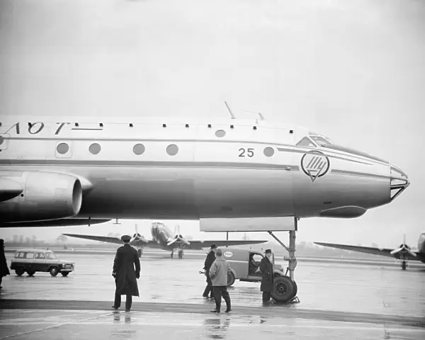 Tupolev Tu-104 Aeroflot CCCP-N5400 March 1956 Heathrow (c) Flight
