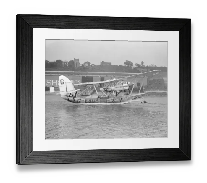 Framed Print : Short Singapore - Alan Cobhams arrival back from Africa