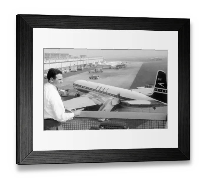 Framed Print : 1958 BOAC COmet at new york Idlewild flight Framed Print : 1958 BOAC COmet at new york Idlewild flight