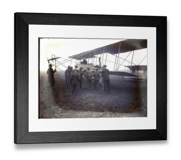 : aurice Alain Farman (March 21, 1877 - February 25, 1964) was a French Grand Prix motor racing champion, an aviator, and an aircraft manufacturer and designer. Born in Paris to English parents, he and his brothers Richard and Henri Farman were importa : aurice Alain Farman (March 21, 1877 - February 25, 1964) was a French Grand Prix motor racing champion, an aviator, and an aircraft manufacturer and designer. Born in Paris to English parents, he and his brothers Richard and Henri Farman were importa