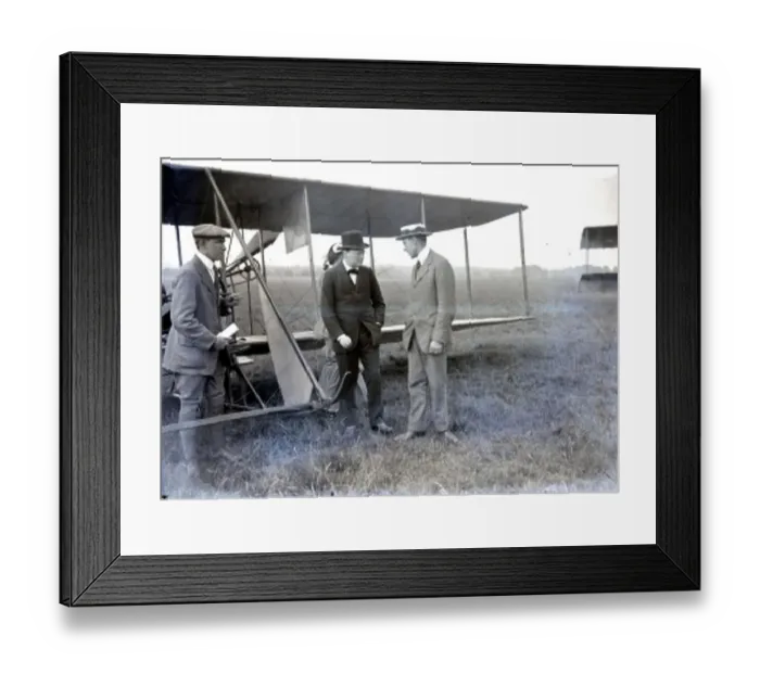 : Winston Churchill talks to aviators, 1915 : Winston Churchill talks to aviators, 1915