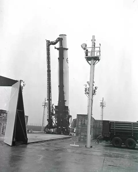 hor was the first operational ballistic missile in the arsenal of the United States. Thor was 65 feet (20 m) in height and 8 feet (2. 4 m) in diameter. Named after the Norse god of Thunder, it was deployed in the UK between 1959 and September 1963 as