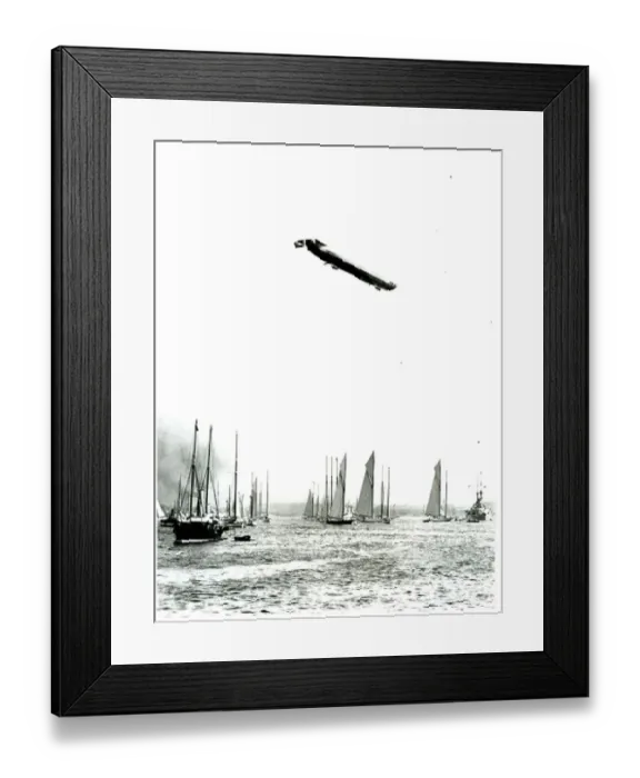 : Zeppelin Viktoria Airship over Kiel Harbour 1912 : Zeppelin Viktoria Airship over Kiel Harbour 1912