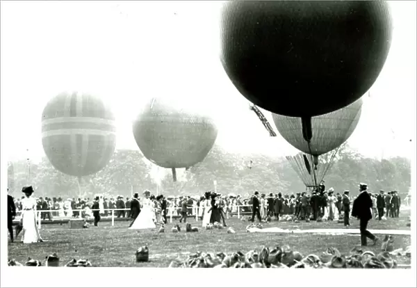 balloons at Ranelagh airshow July 1907