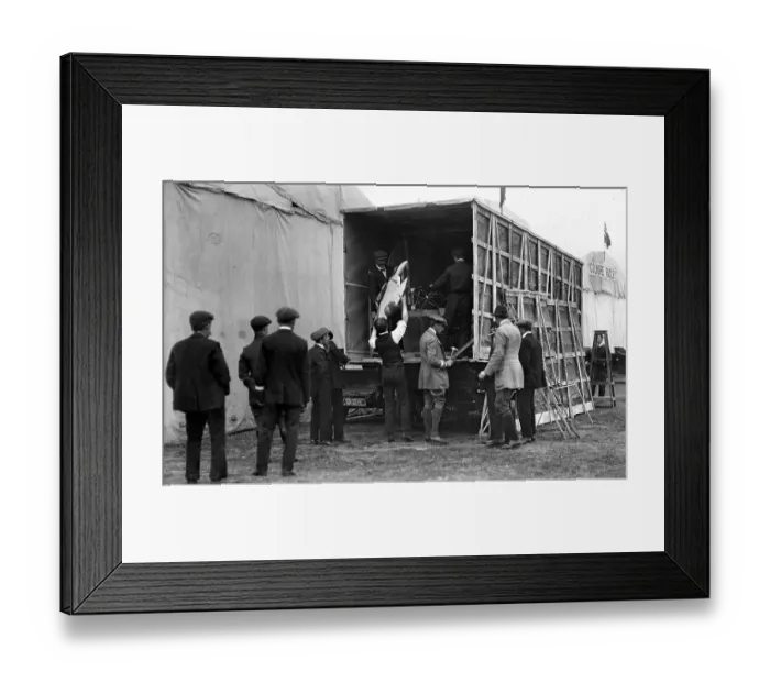 Framed Print : Claude Grahame-White and the unpacking of his monoplane Framed Print : Claude Grahame-White and the unpacking of his monoplane