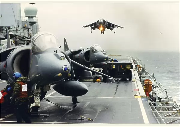 Harrier GR7 s