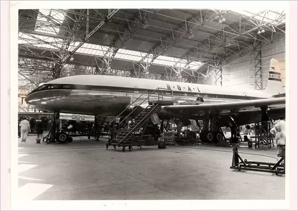De Havilland Comet in the factory process