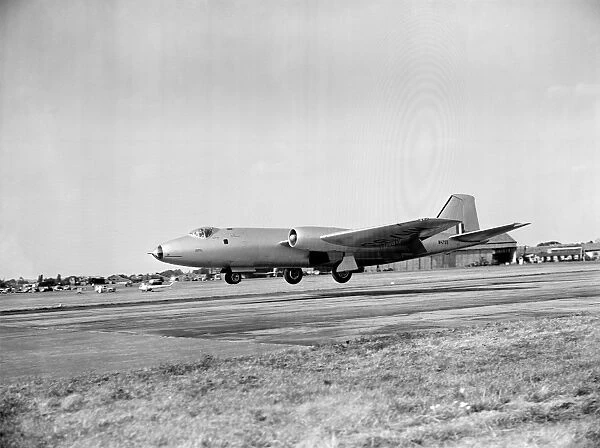 32402s. EE Canberra PR9 (c) Flight. The Flight Collection