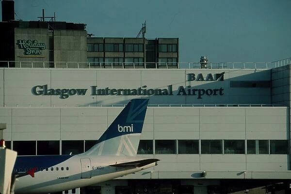 Airport: Glasgow, Scotland
