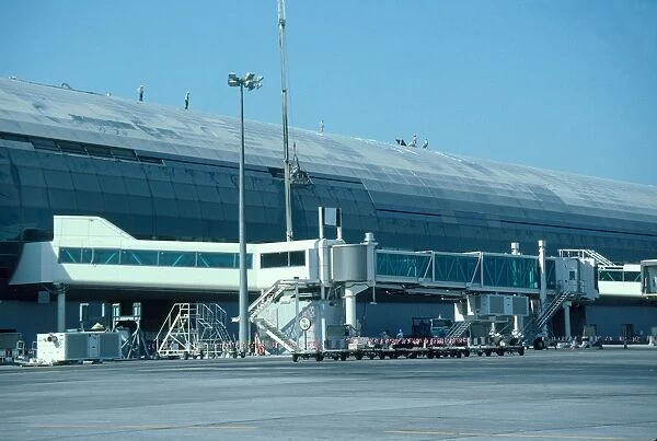 Airports: Dubai. DXB lg