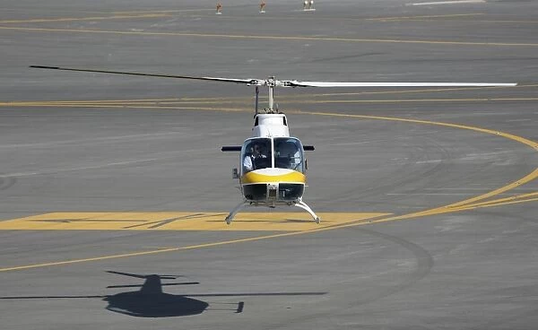 Bell 206 Jetranger landing at Dubai