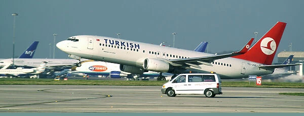 Boeing 737-800. rOTATE FOR tURKISH 737-800 tc-jge