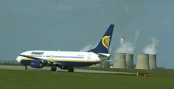 Boeing 737 Ryanair at East Midlands Airport