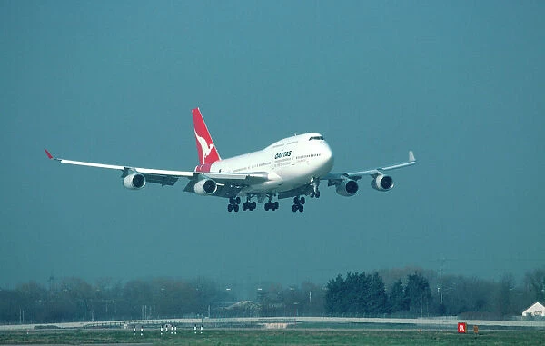 Boeing 747-400. QF 74 / 4 LHR. Gaskell