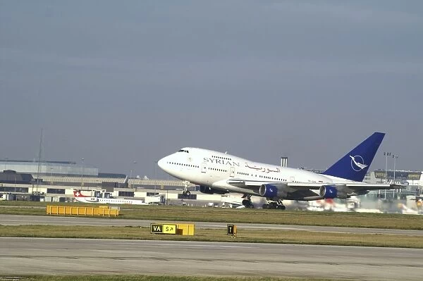 Boeing 747SP Syrian. Syrian 747 -sp taking off @Manchester
