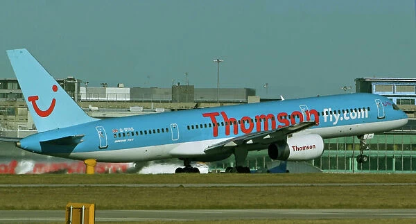 Boeing 757 Thomson. Thompson B757 G-BYAS rotating at Manchester airport