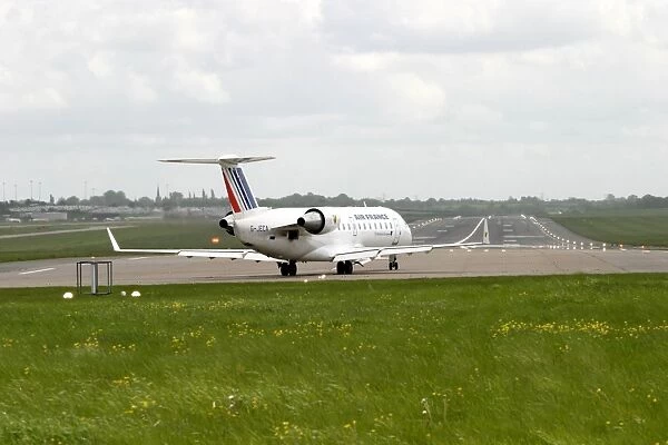 Bombardier CRJ200. Air France / FlyBe CRJ-200 lining up Rwy 15 at BHX