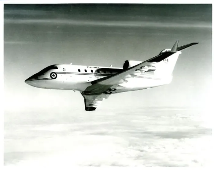 : CC-144 Challenger of the 412 Transport Squad near Ottowa Canada : CC-144 Challenger of the 412 Transport Squad near Ottowa Canada